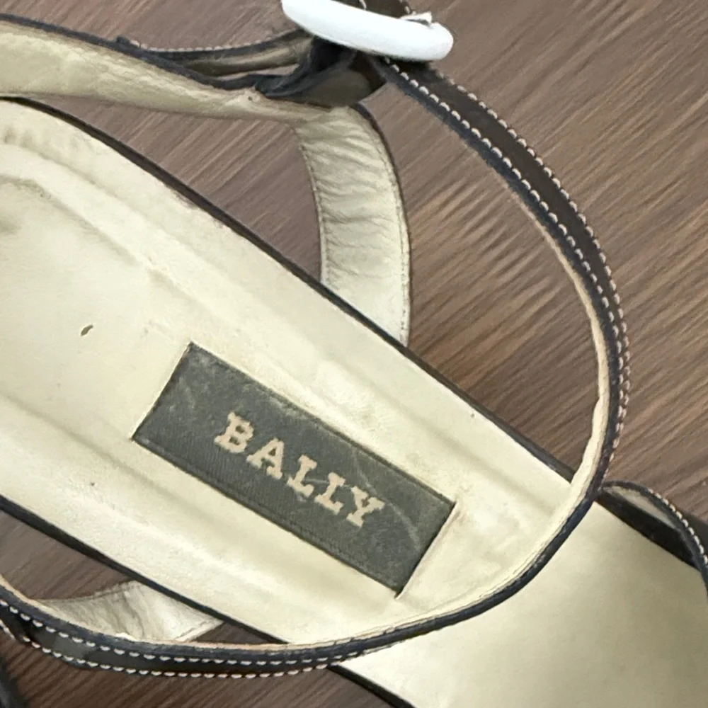 Vintage Bally Black and‎ White Strappy Heels